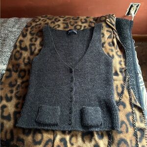 Brandy Melville button up sweater vest, stretchy one size